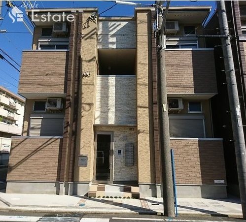 ロイヤルクレスト天塚町