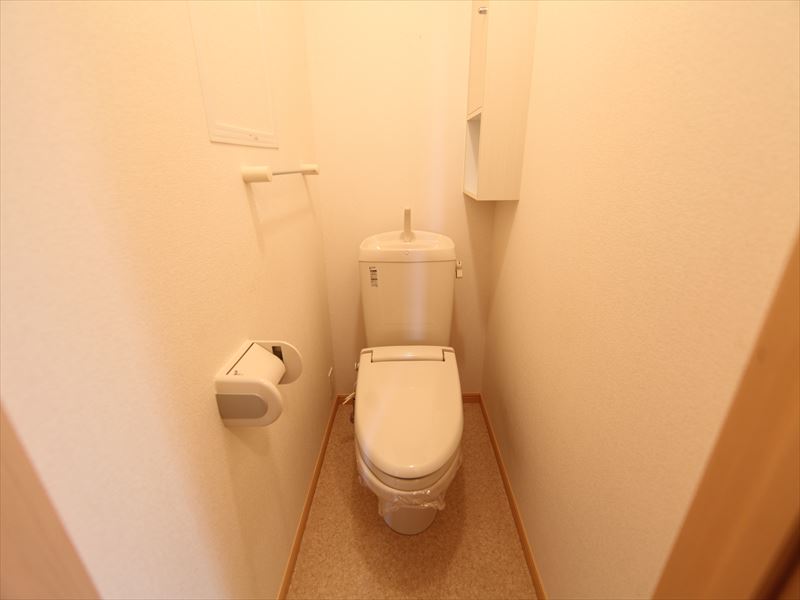 同マンション内別室画像 暖房便座 収納有り