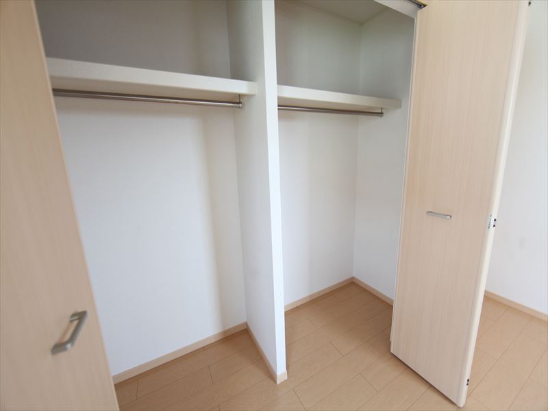 同マンション内別室画像 クローゼットあります