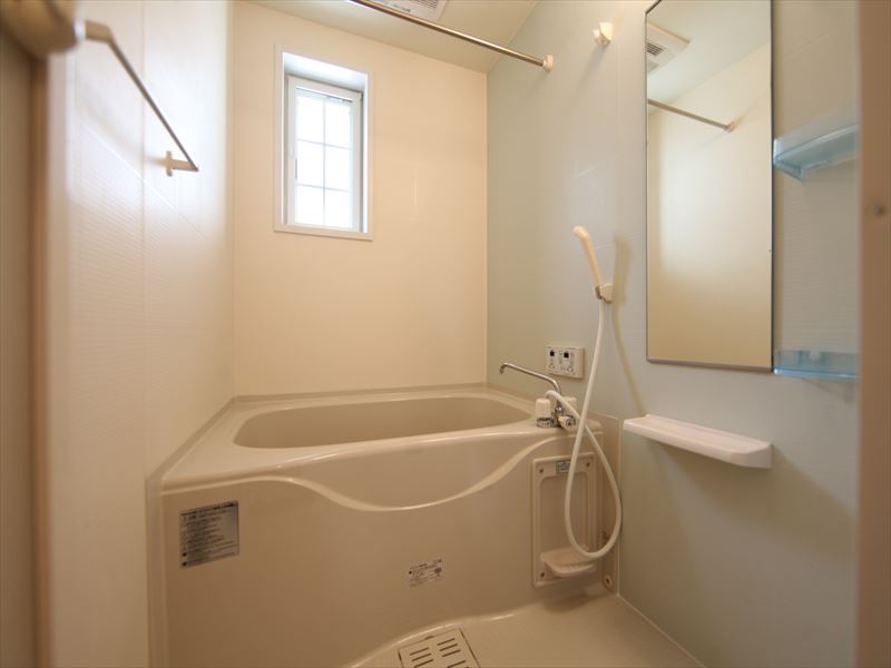 同マンション内別室画像 追い焚き機能付バスルーム