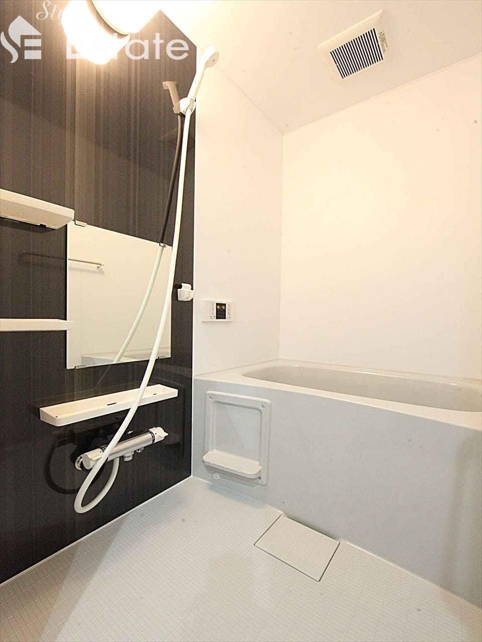 バスルーム 追い炊き機能付 同仕様物件内