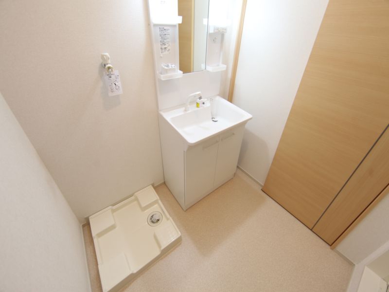 洗面脱衣場 シャンプードレッサーつき