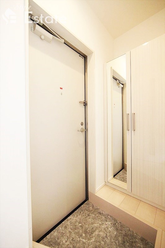 玄関スペース 同仕様内装