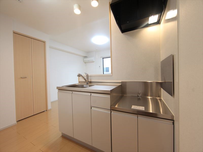 キッチン(ガス2口コンロ設置可)