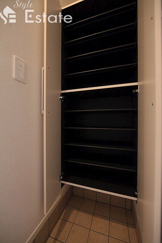 シューズボックス