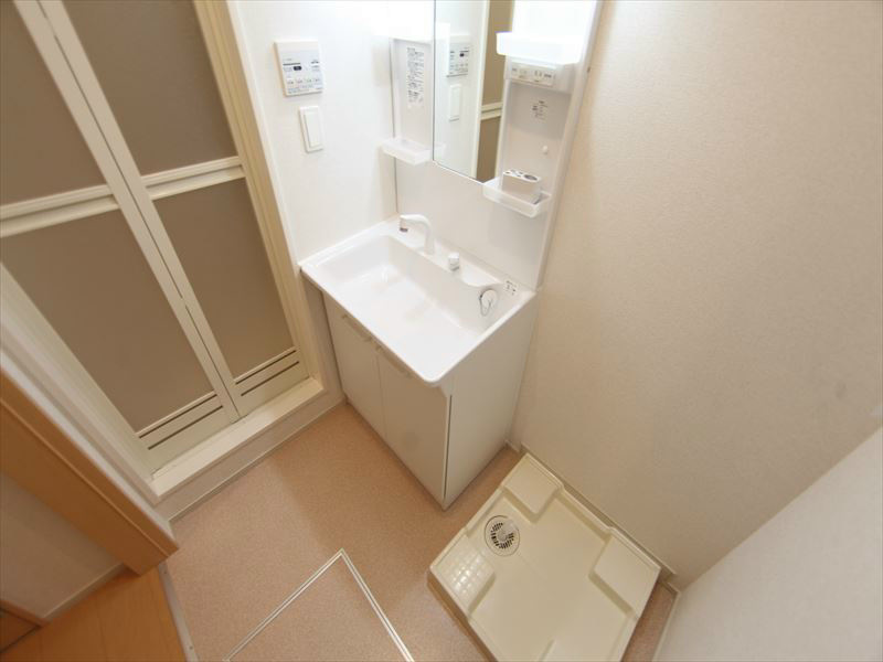 独立洗面所 シャンプードレッサー