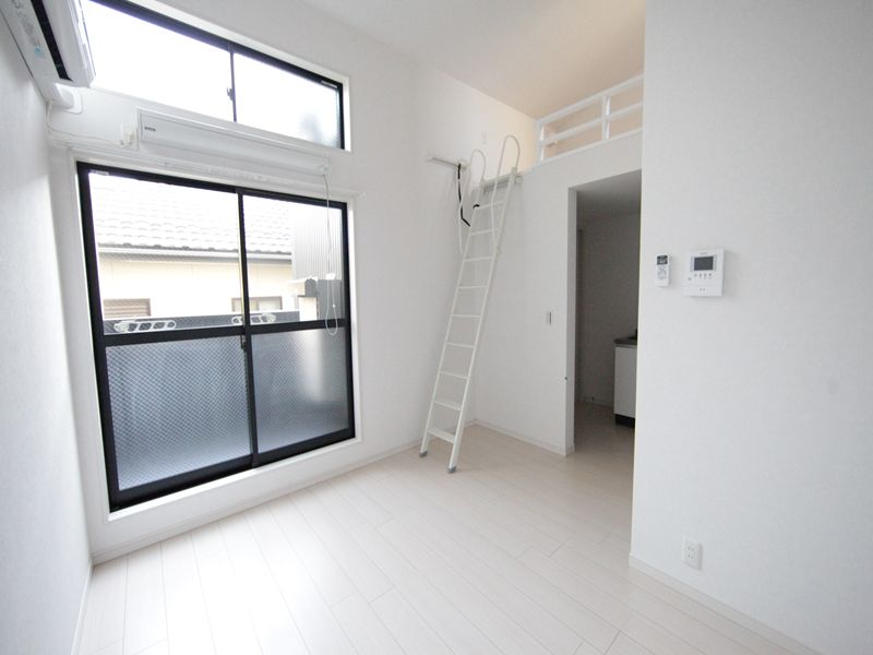 洋室8.7帖 ロフト付