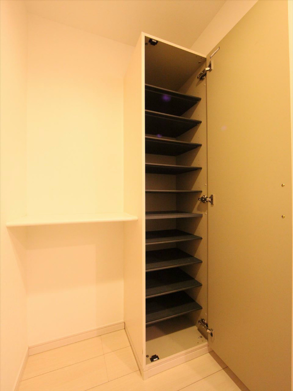 シューズボックス