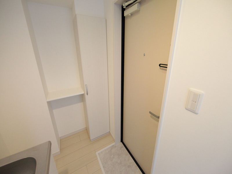 玄関 シューズボックス付(収納充実)