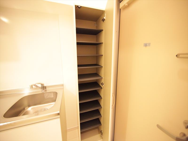 シューズボックス付(収納充実)