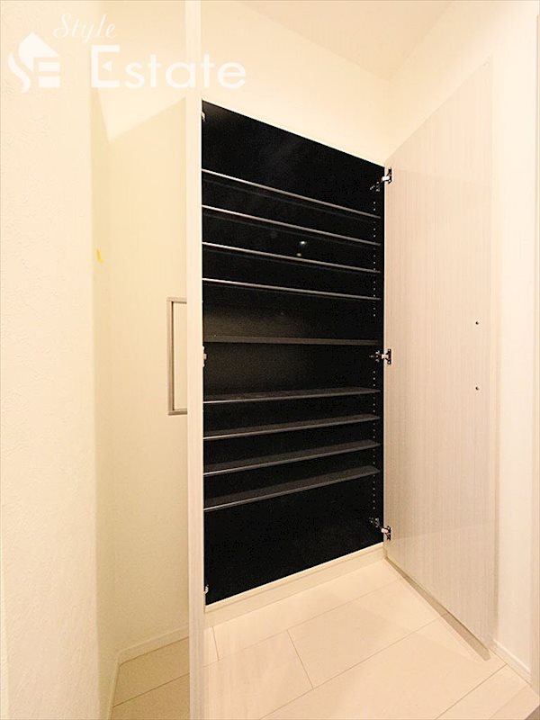 シューズボックス