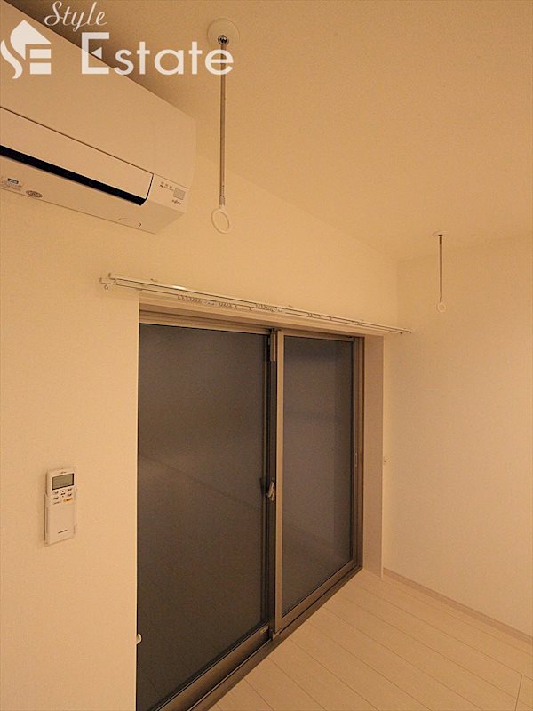 室内選択物干し機