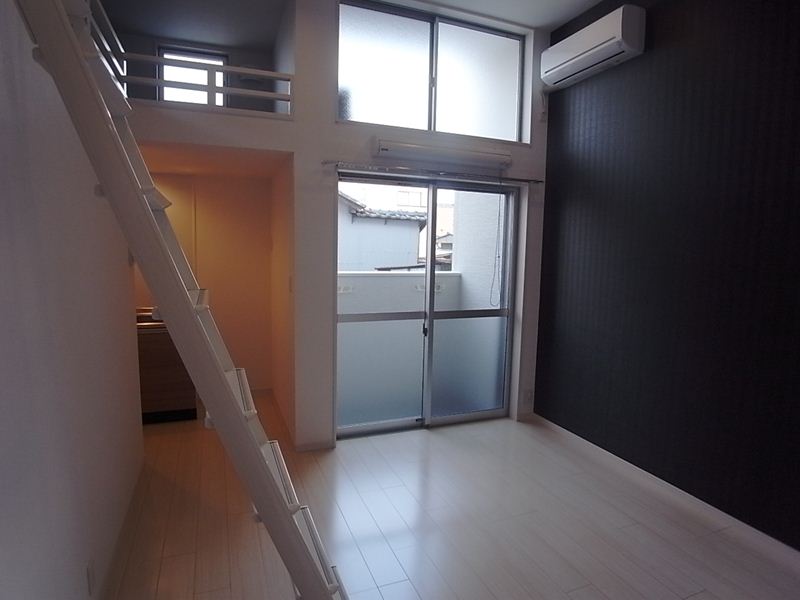 エアコン付・室内物干しも付いています!