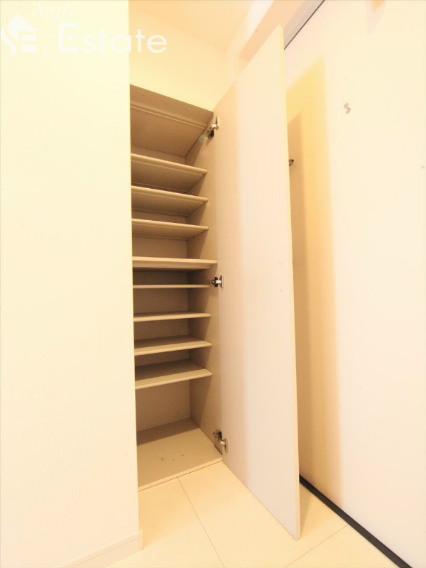 シューズボックス