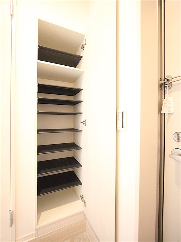 充実シューズボックス 同仕様内装