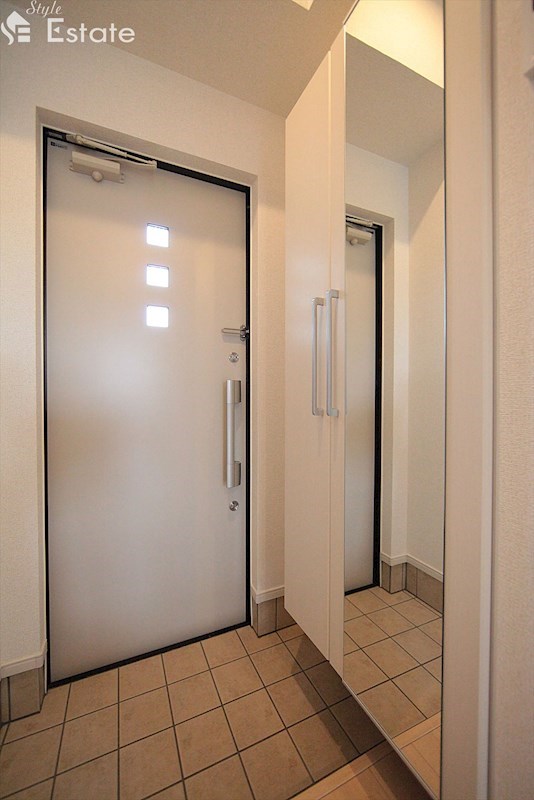 玄関 同仕様内装