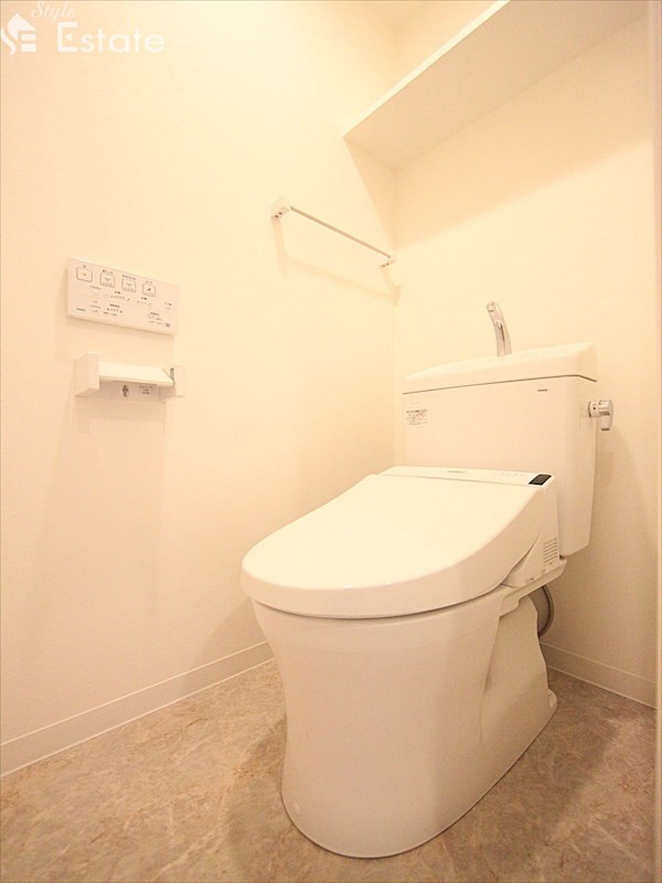 シャワー付トイレ