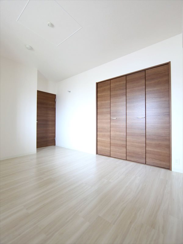 洋室★クリーゼット付★カウンター付