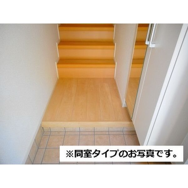 玄関 同仕様内装