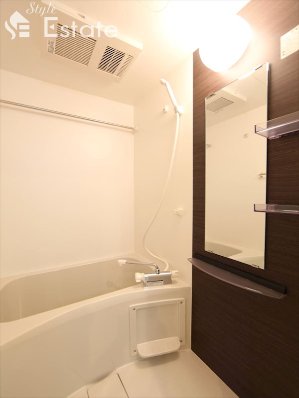 バスルーム★浴室乾燥機付★鏡付