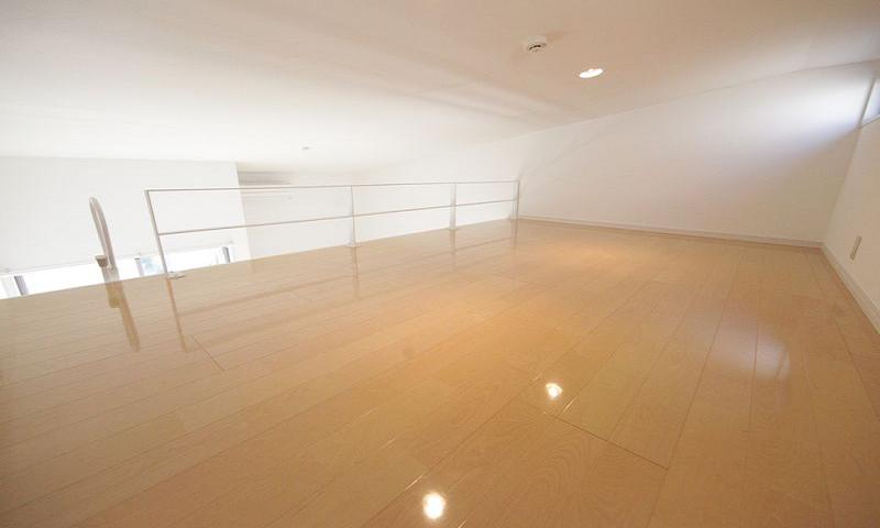 窓付きロフト7.7帖 広々です!