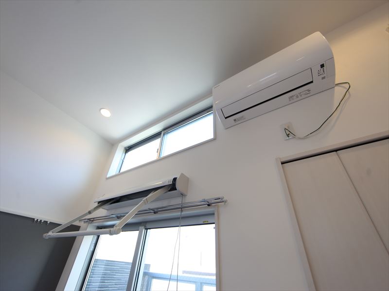 エアコン付・室内物干しも付いています