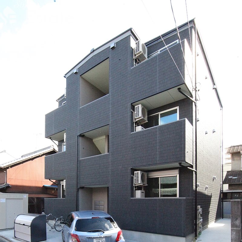 PLUM FIELD 六番町