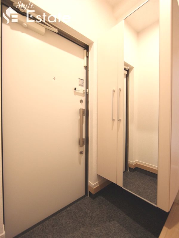 玄関★シューズボックス付★鏡付