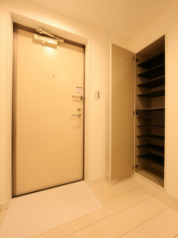 玄関 シューズボックス