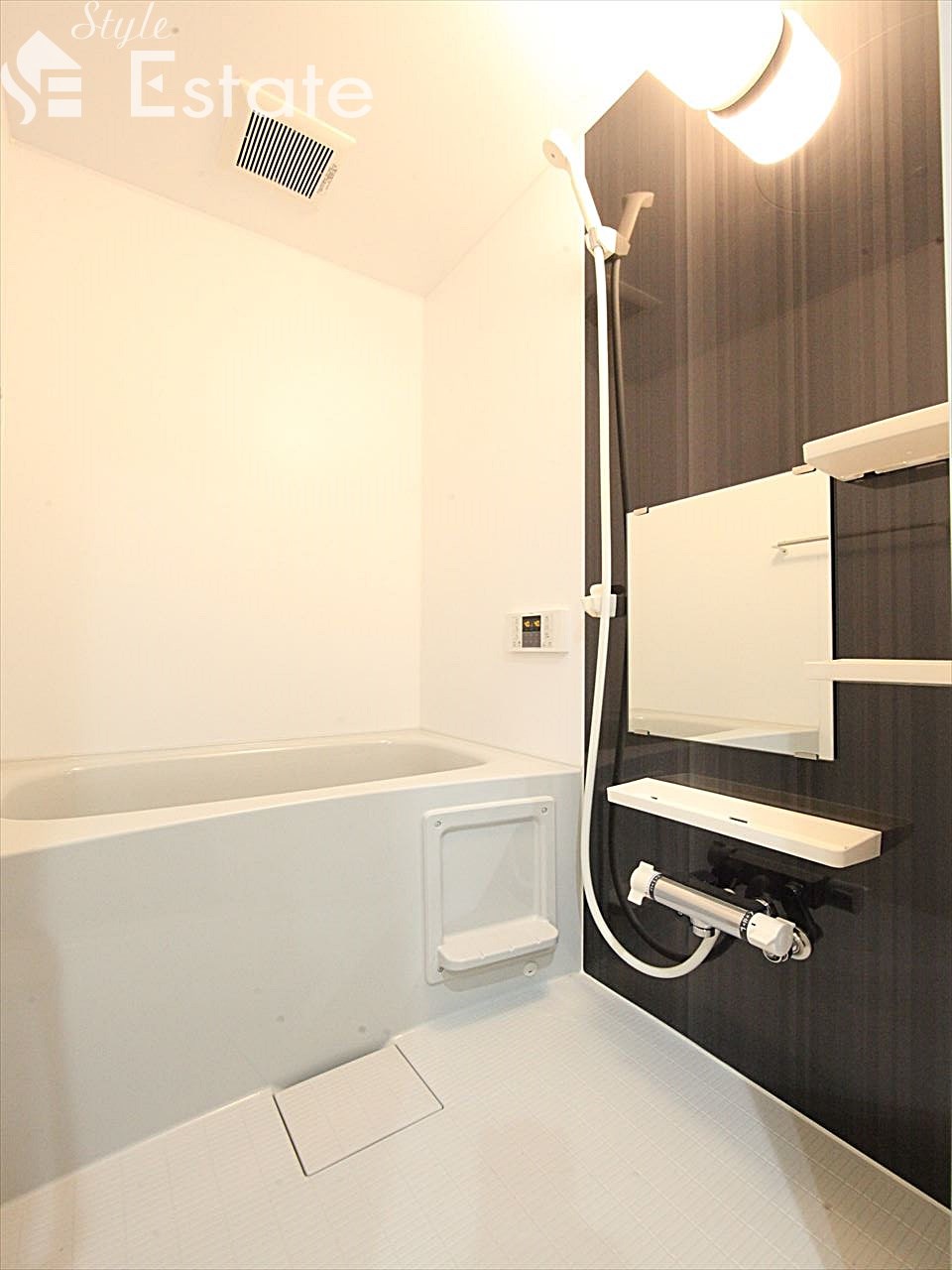 バスルーム 追い焚き機能付 同仕様物件内装