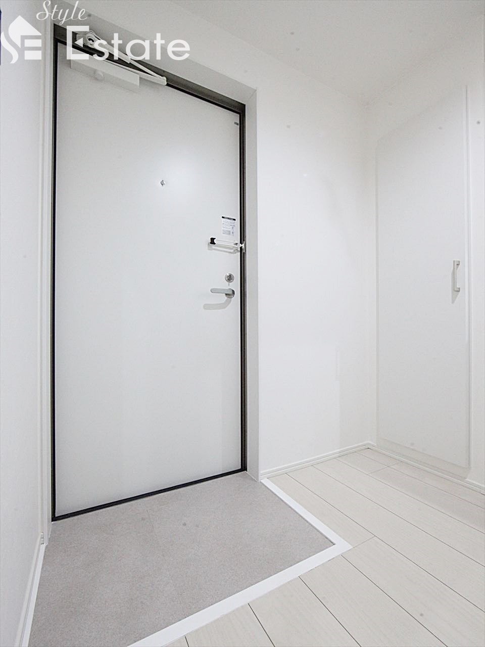 玄関 シューズボックス付 同仕様物件内