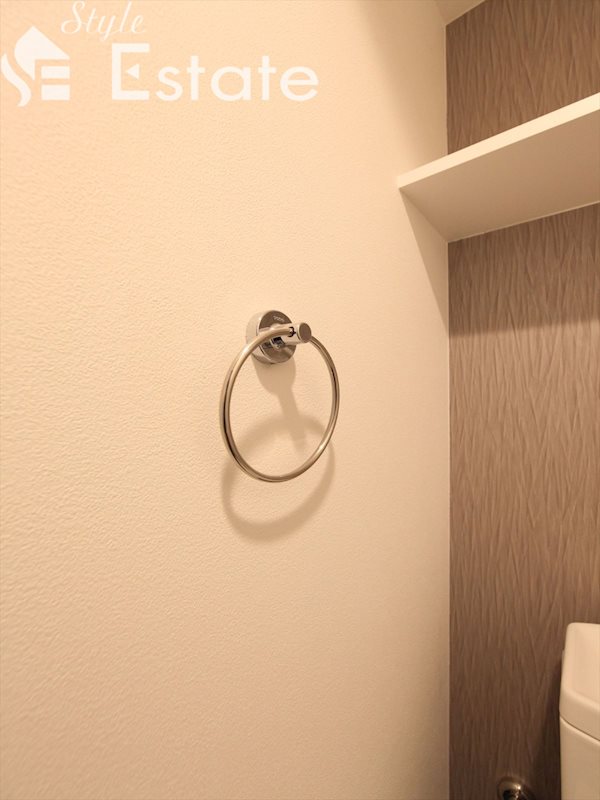 タオル掛けリング★温水洗浄便座付シャワートイレ