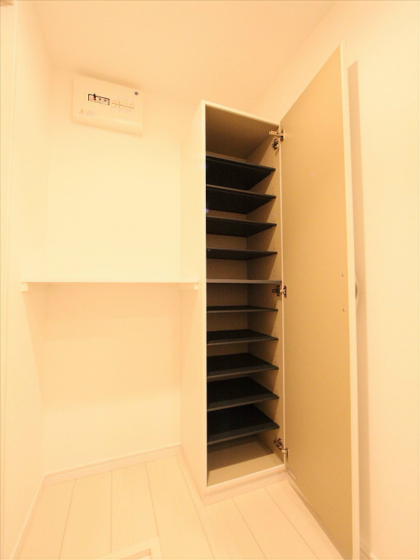 シューズボックス