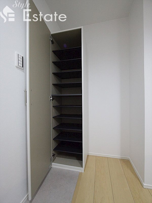 シューズボックス