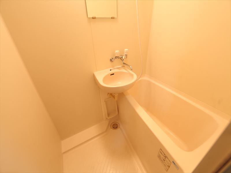 バスルーム(トイレお風呂別々)