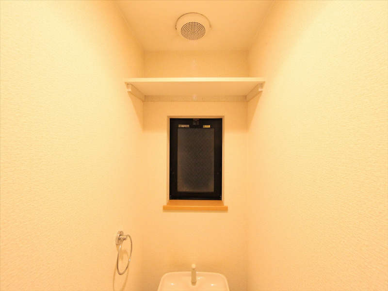 トイレ窓