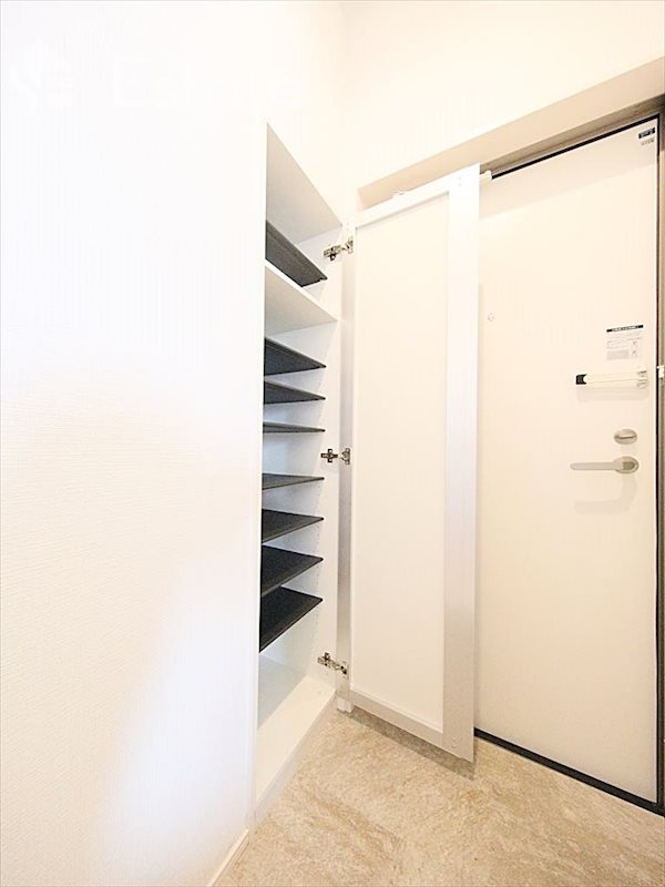 シューズボックス