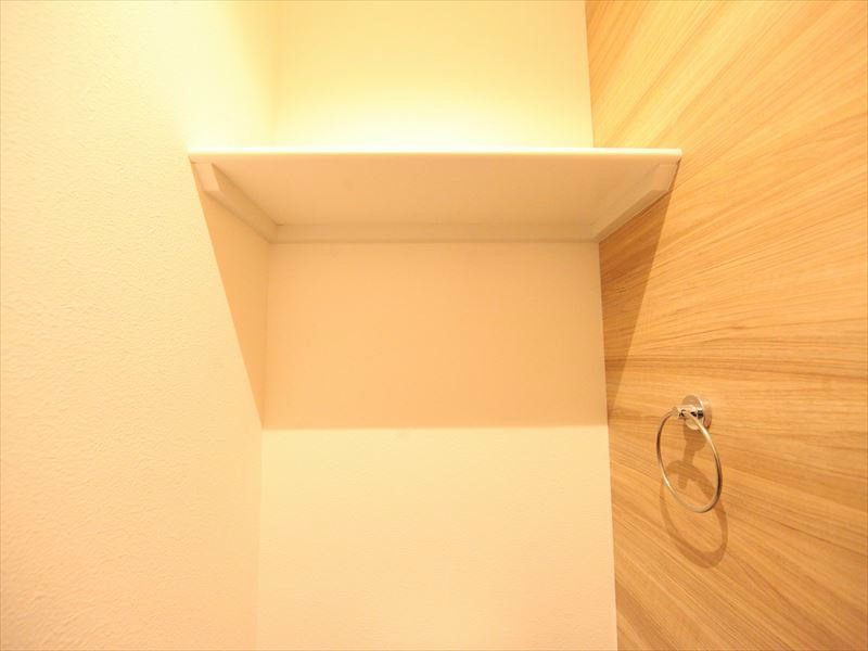 トイレ収納棚付
