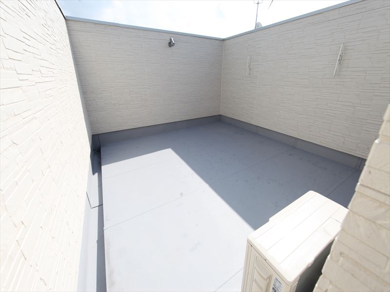 ルーフバルコニー