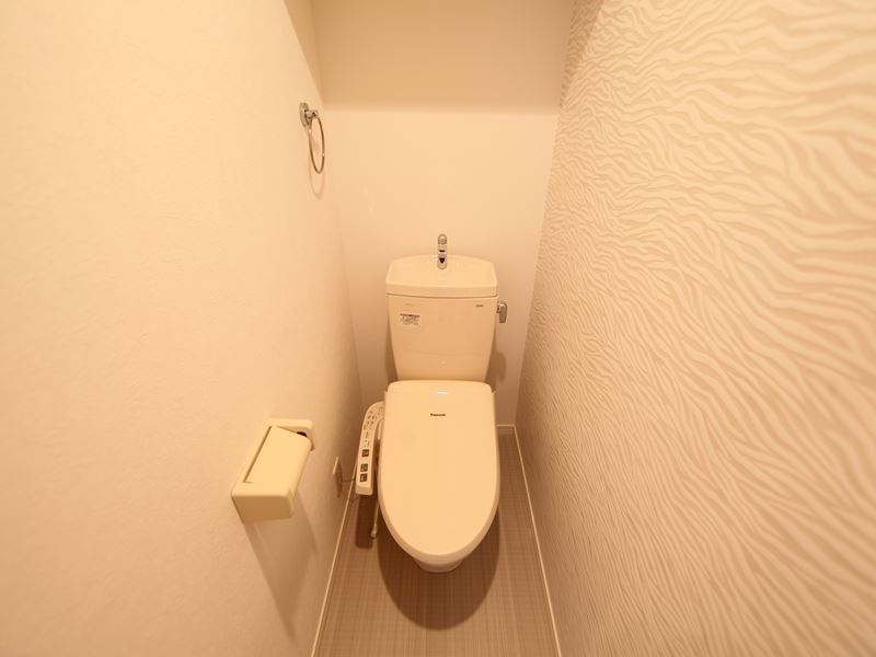 同タイプ 温水洗浄便座付トイレ