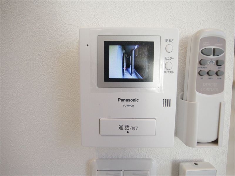 同タイプ モニター付きインターホン