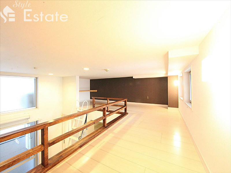 洋室 8.7帖 クローゼット付