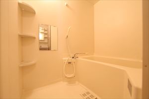 バスルーム ミラーあります