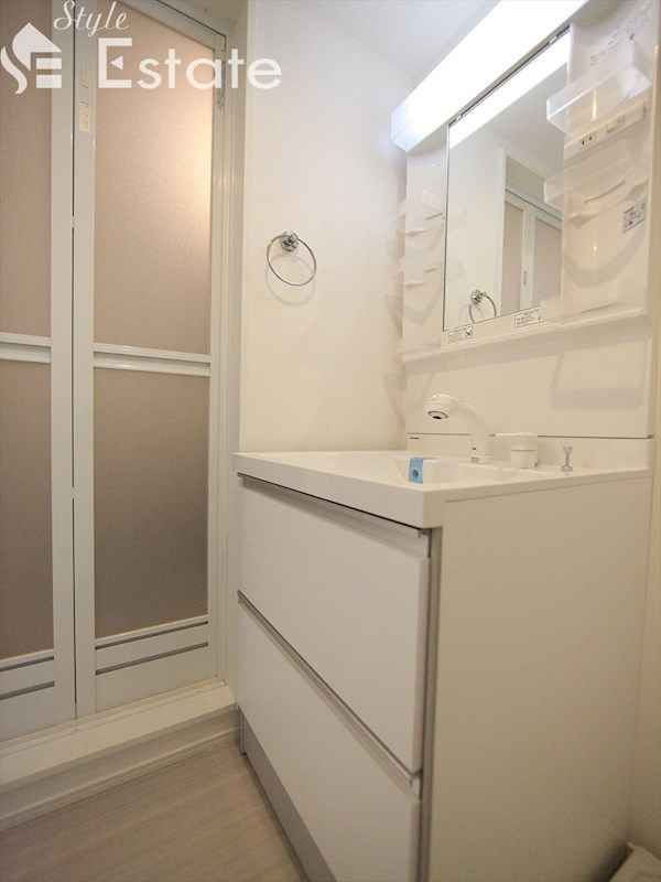 独立洗面台 シャンプードレッサー