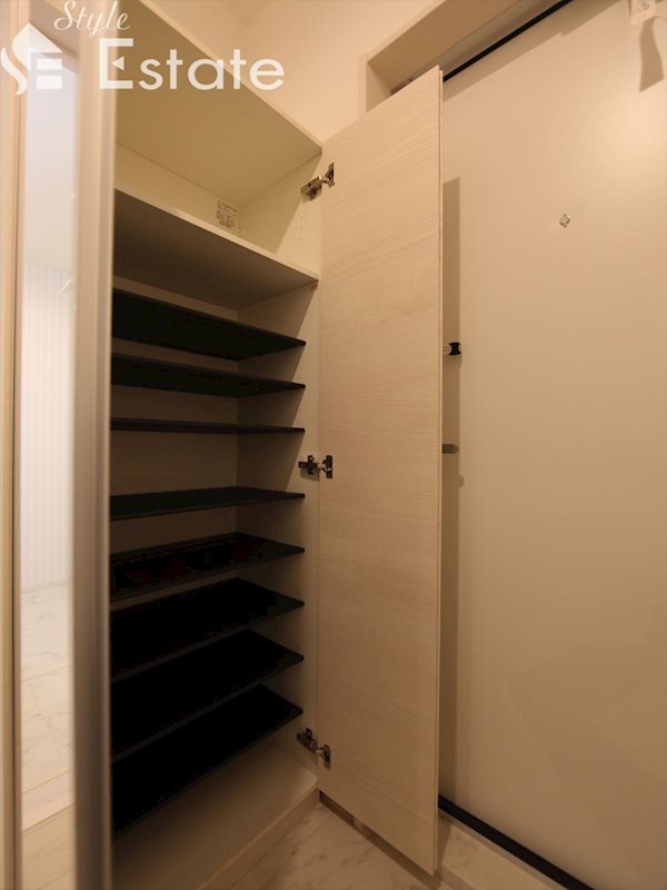 シューズボックス