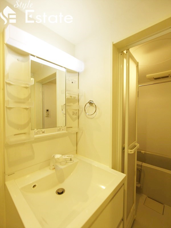 独立洗面台シャンプードレッサー脱衣所