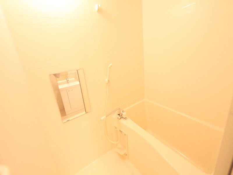 バスル-ム 鏡付き