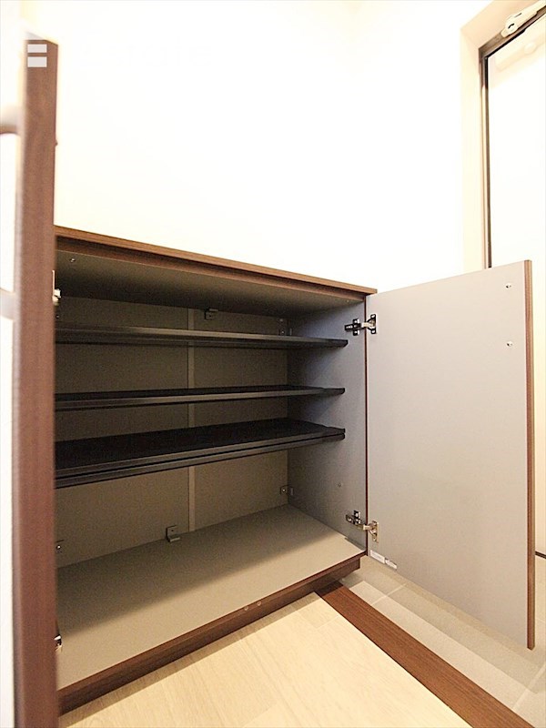 シューズボックス