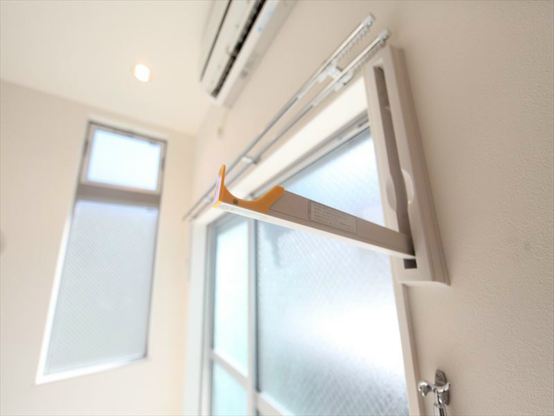 室内で洗濯物が干せます