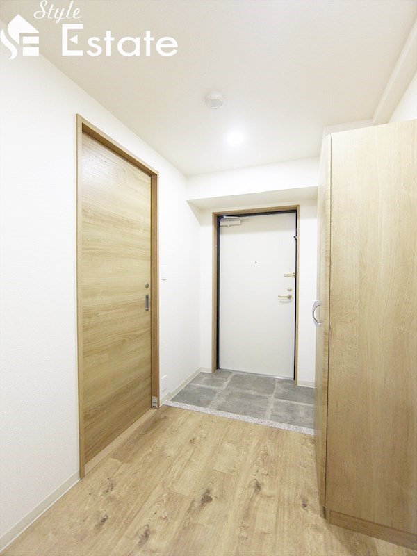 玄関スペース 同仕様内装